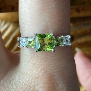 Natural Princess Cut Peridot Sterling Silver Ring Size 9